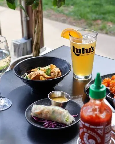 Happy Hour at Lulu's Thai Noodle Shop