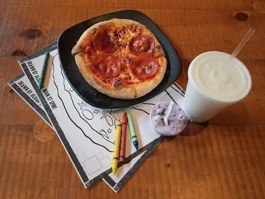 Kids Eat Free Sundays at Spin! Pizza