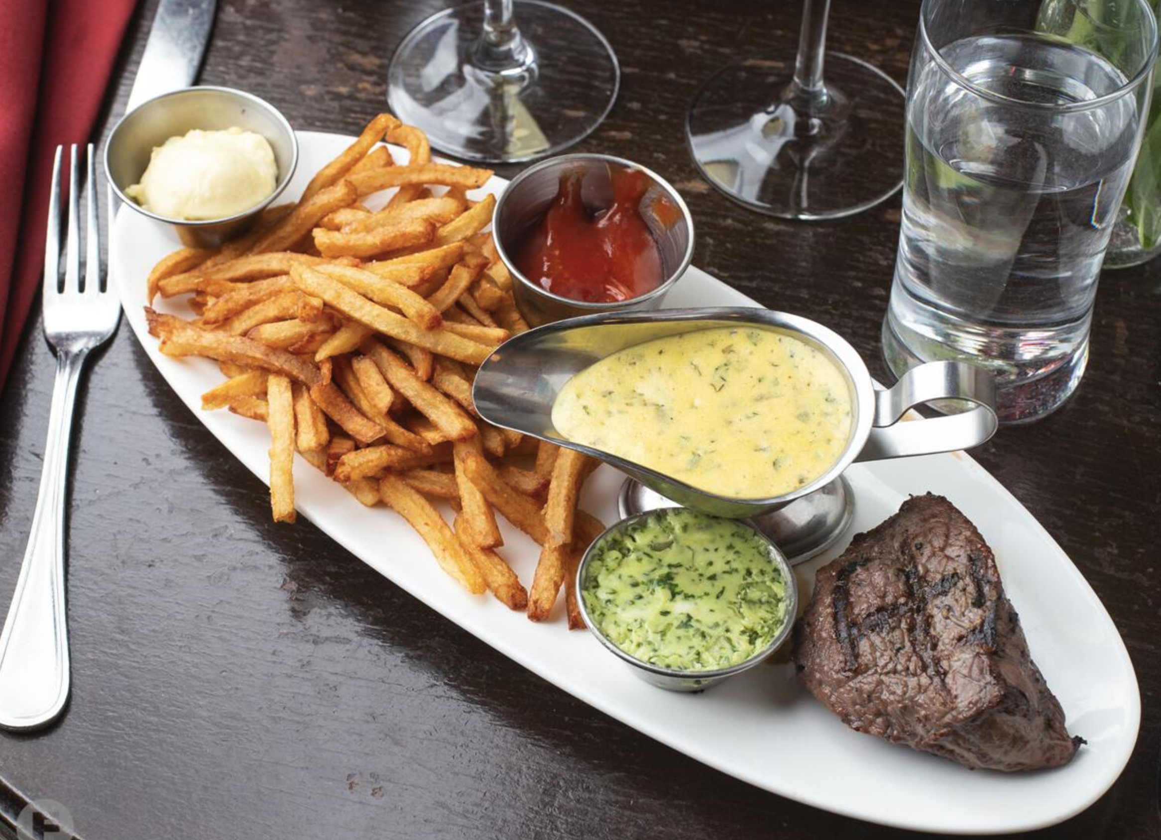 Westport Cafe Daily Happy Hour & Steak Frites Tuesday at Westport Cafe & Bar